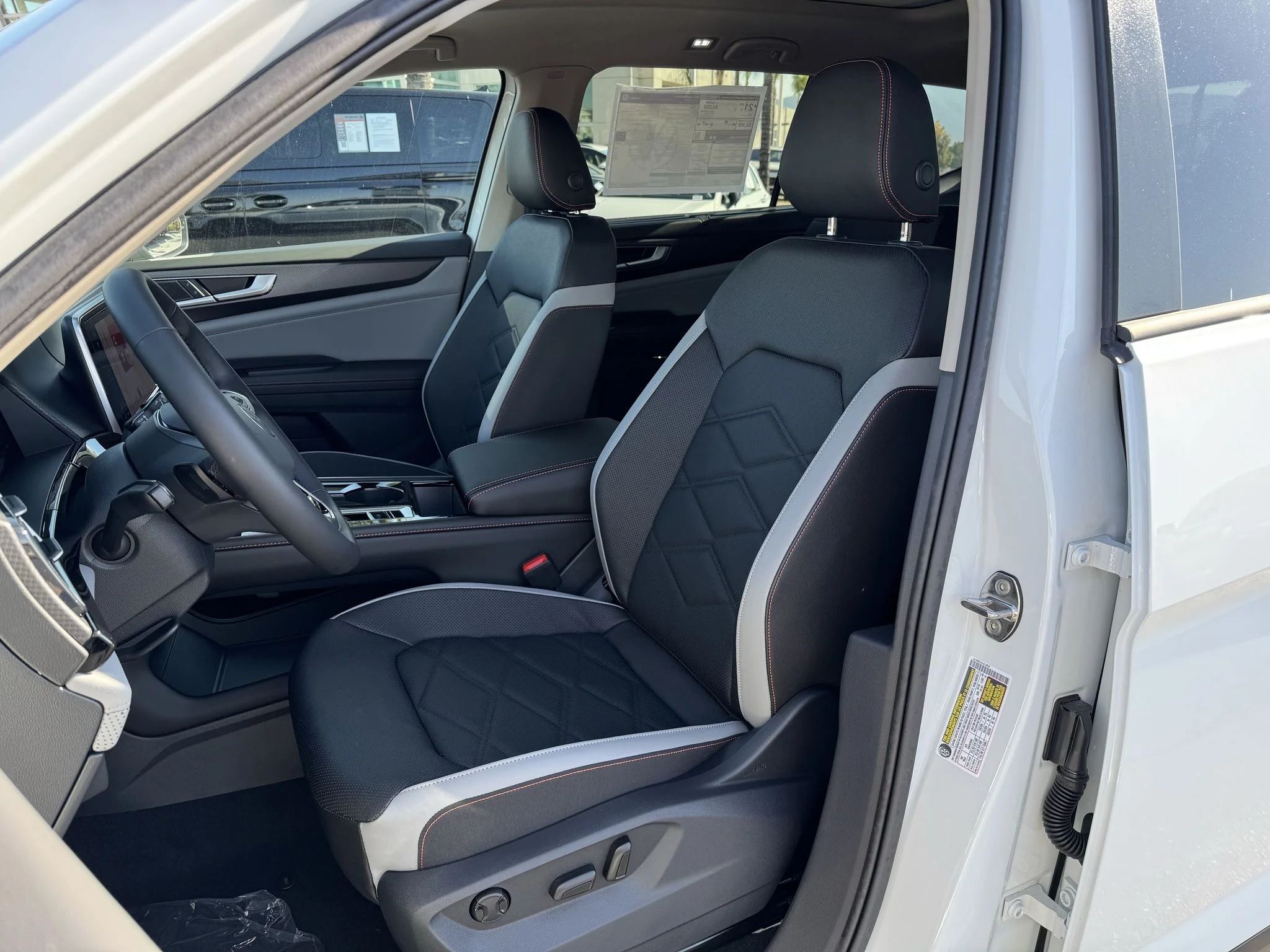 New 2026 Opal White Pearl Volkswagen 2.0T Peak Edition image 13