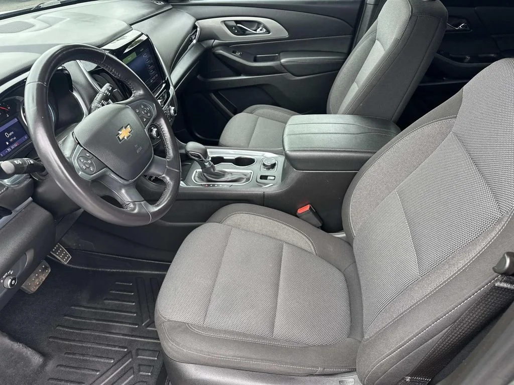 Used 2022  Chevrolet LT image 16