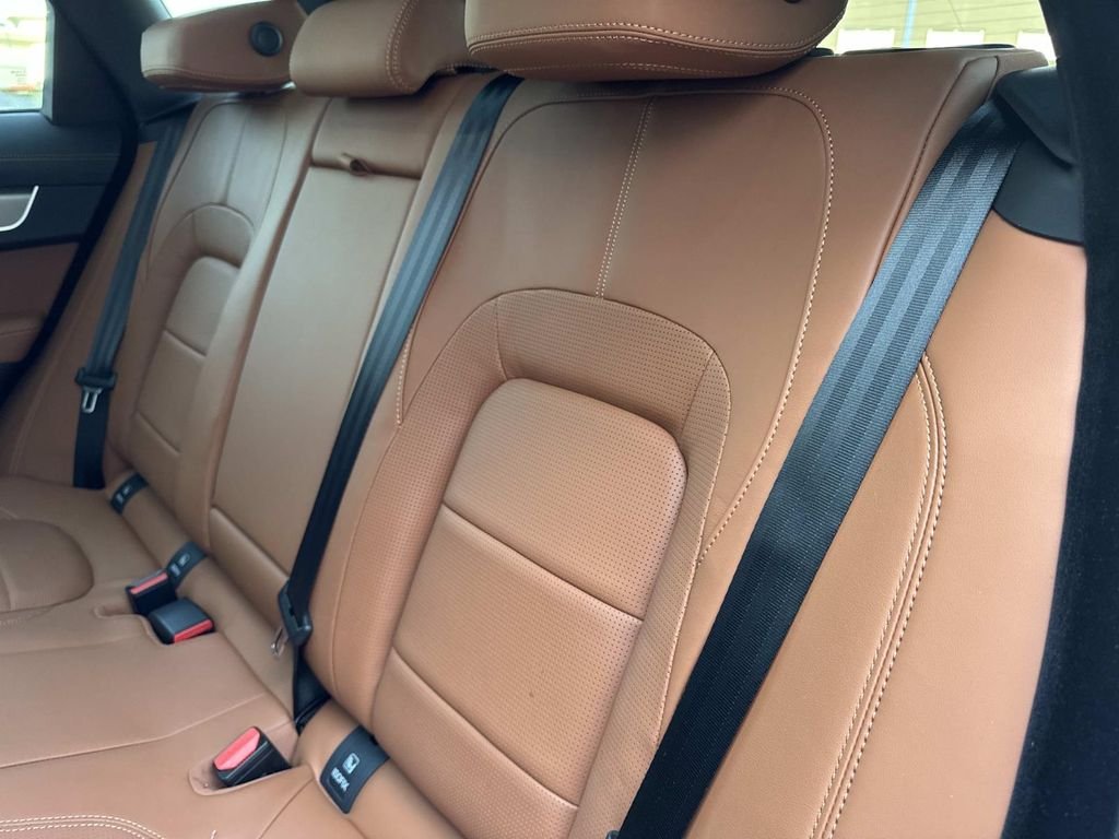 2026 Jaguar F-Pace R-Dynamic S - Photo 14
