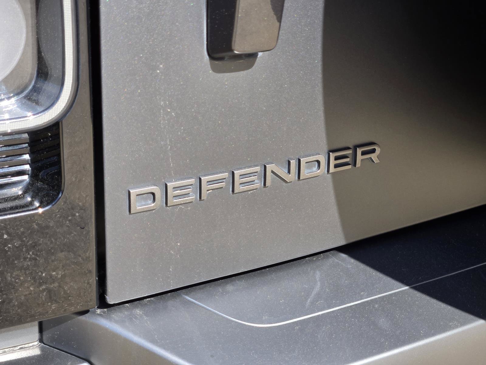 Used 2025 Gray Land Rover V8 image 9