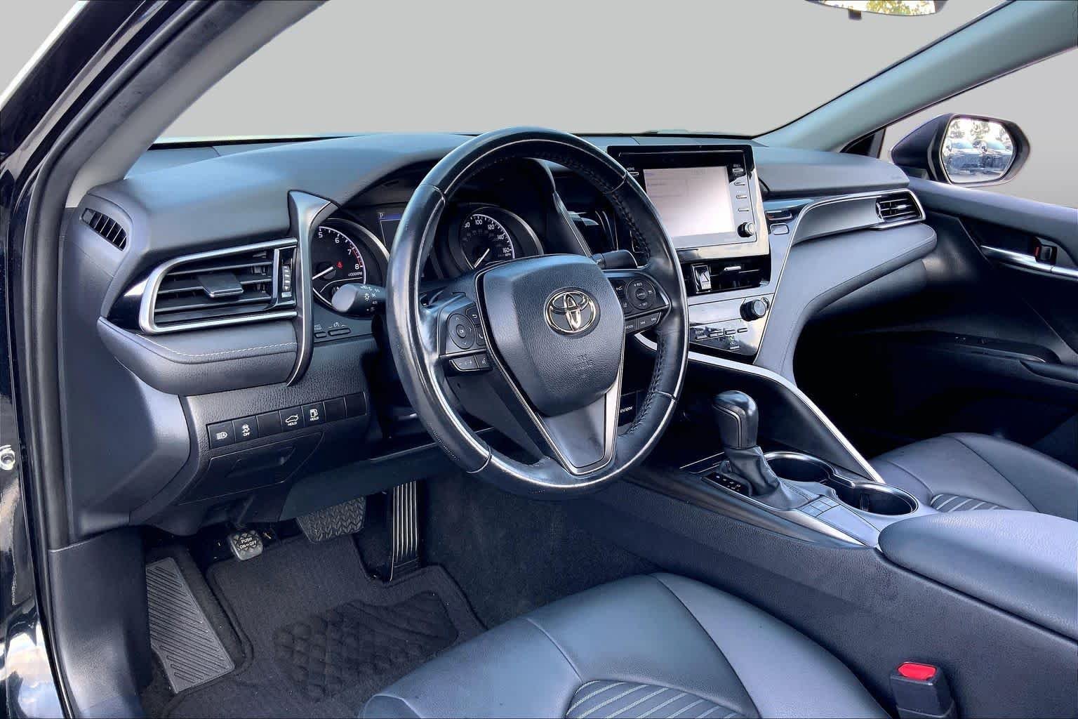 Used 2022 Midnight Black Metallic Toyota SE image 17