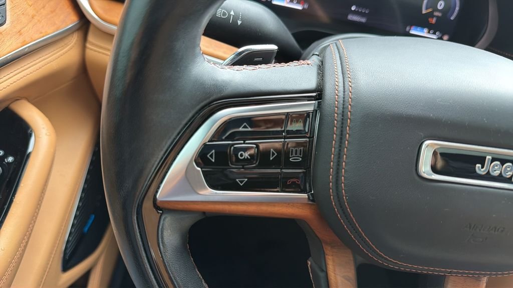 Used 2021 Silver Jeep Summit image 24