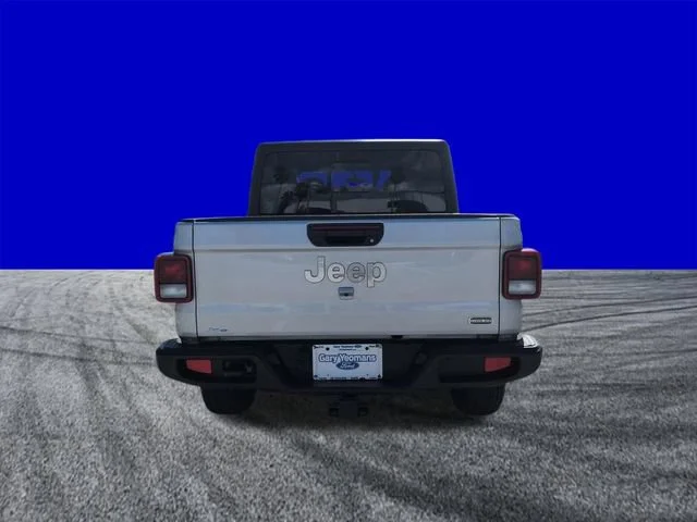 Used 2023 Silver Zynith Clearcoat Jeep Overland image 5