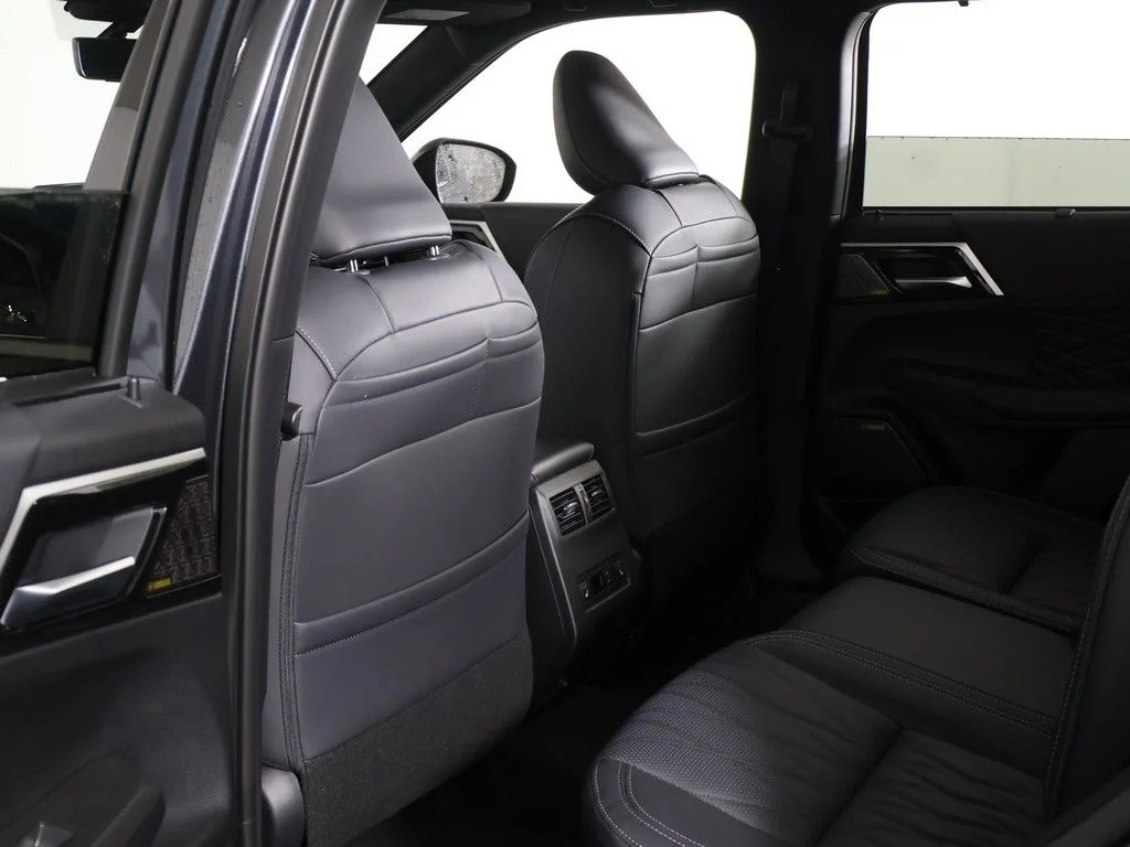 New 2026 Gray Mitsubishi Black Edition image 34