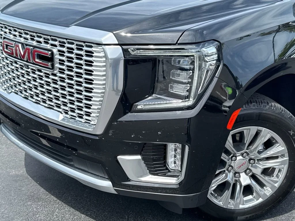 Used 2024 Onyx Black GMC Denali image 3
