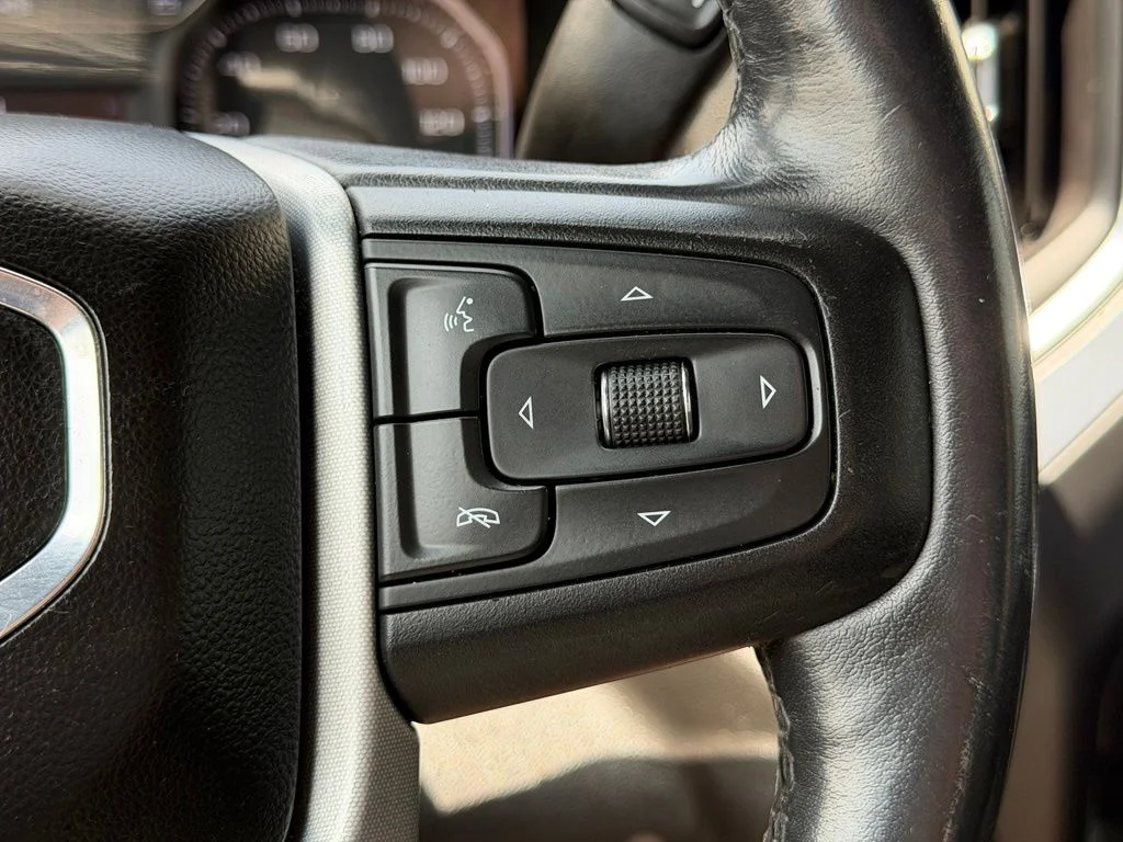 Used 2021 White GMC SLT image 18