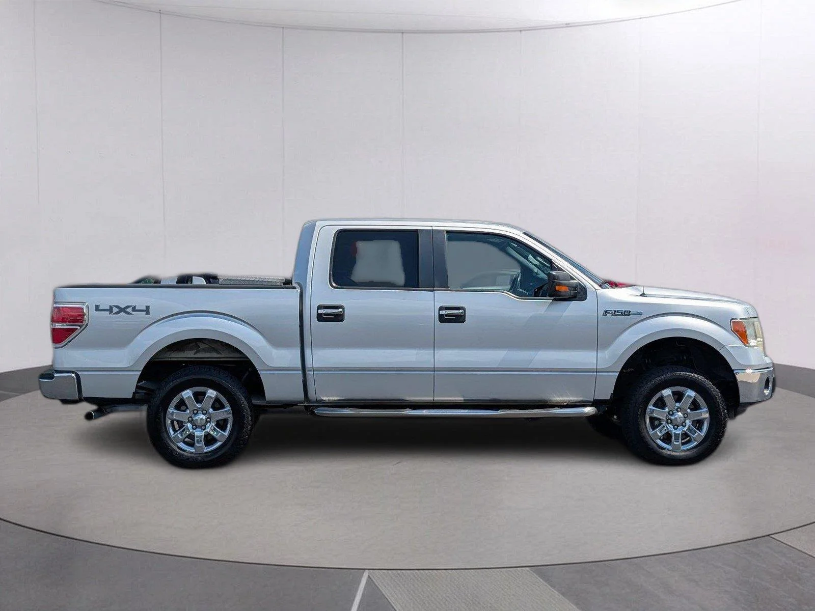 Used 2013 Ingot Silver Metallic Ford XLT image 7