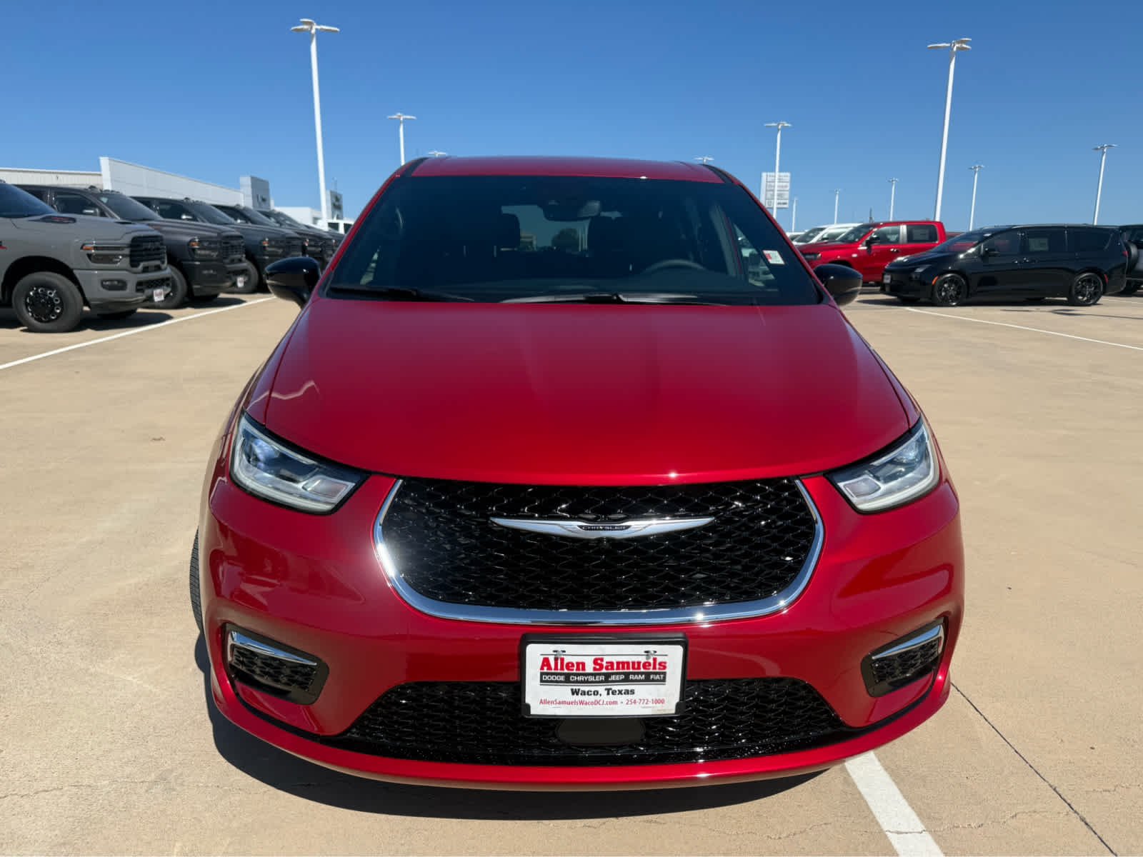 Used 2026 Red Hot Pearlcoat Chrysler Select image 3