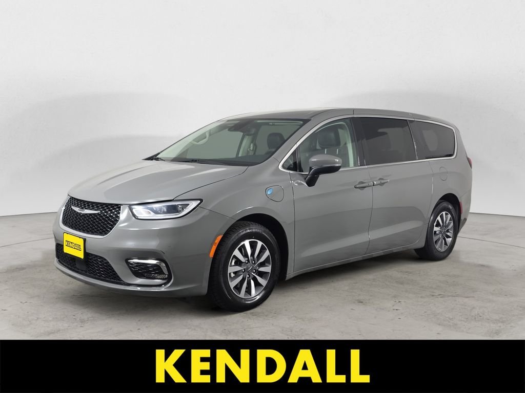 2023 Chrysler Pacifica Hybrid