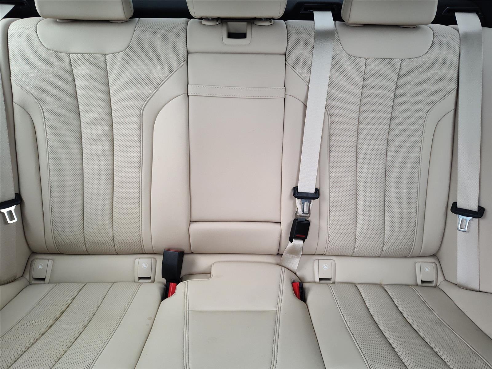 Certified Used 2023 Alpine White BMW 530e image 25
