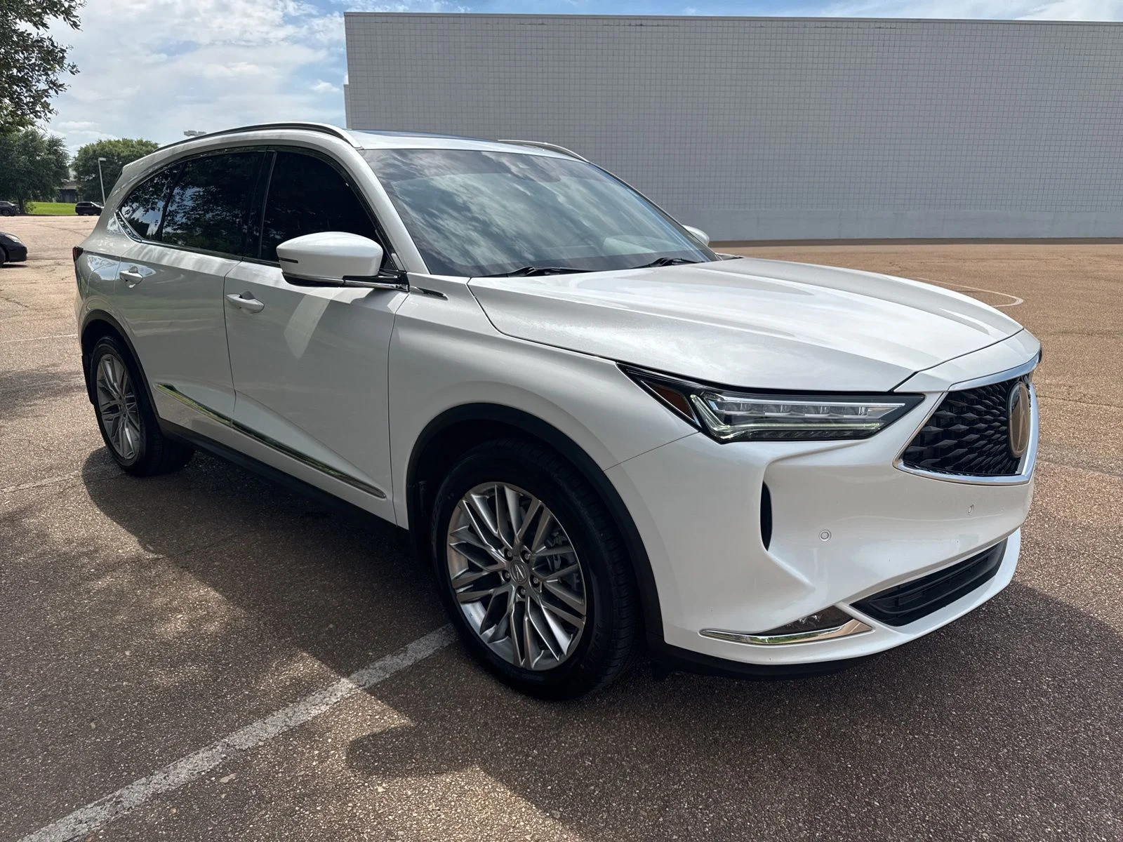 2023 Acura MDX SH-AWD w/Advance Package's photo