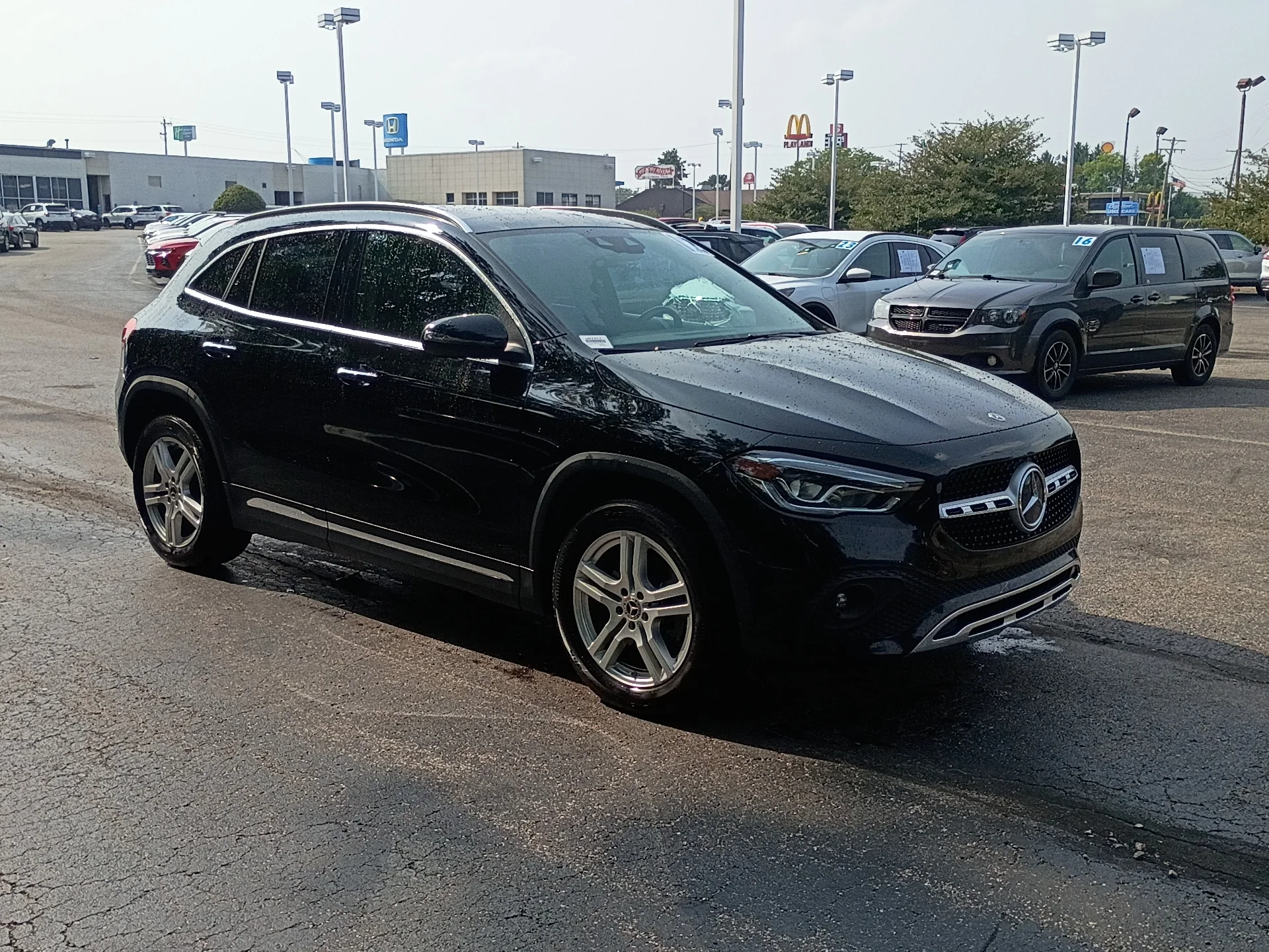 Used 2021 Night Black Mercedes-Benz GLA 250 4MATIC® image 1