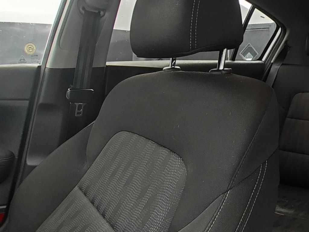 Used 2017 Silver Kia LX image 9