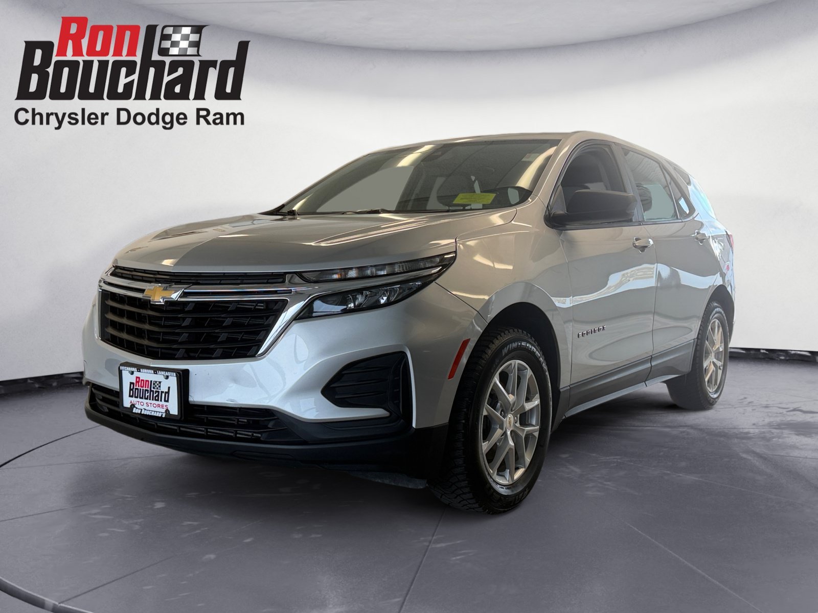 Used 2022 Silver Ice Metallic Chevrolet LS image 5