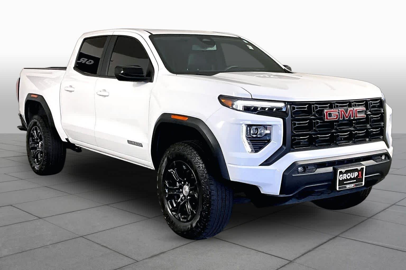 Used 2024 Summit White GMC Elevation image 3