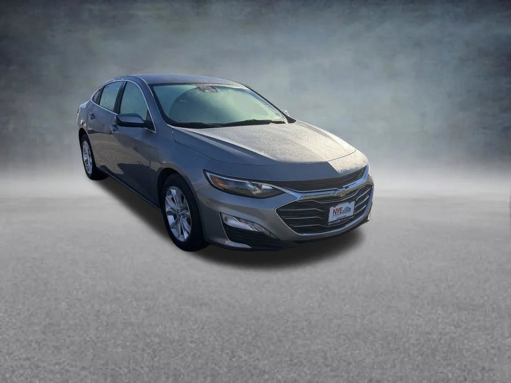 Used 2025 Sterling Gray Metallic Chevrolet 1LT image 9