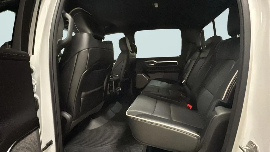 2026 RAM 1500 Laramie - Photo 15