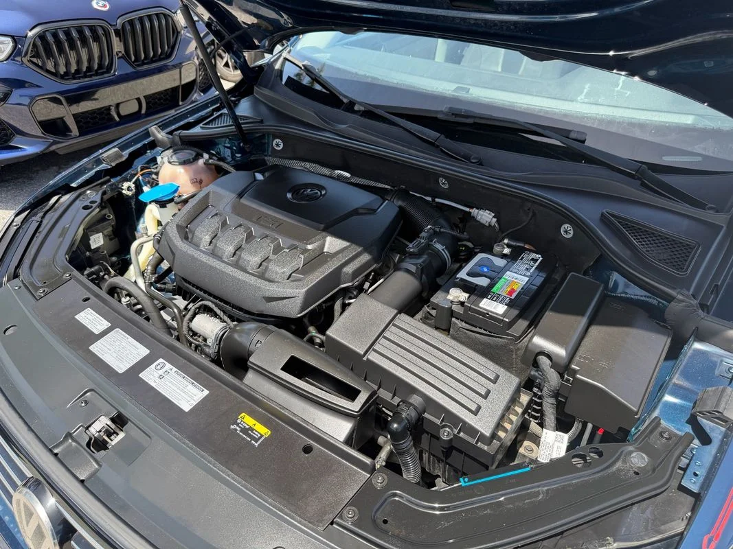 Used 2019  Volkswagen 2.0T Wolfsburg Edition image 33