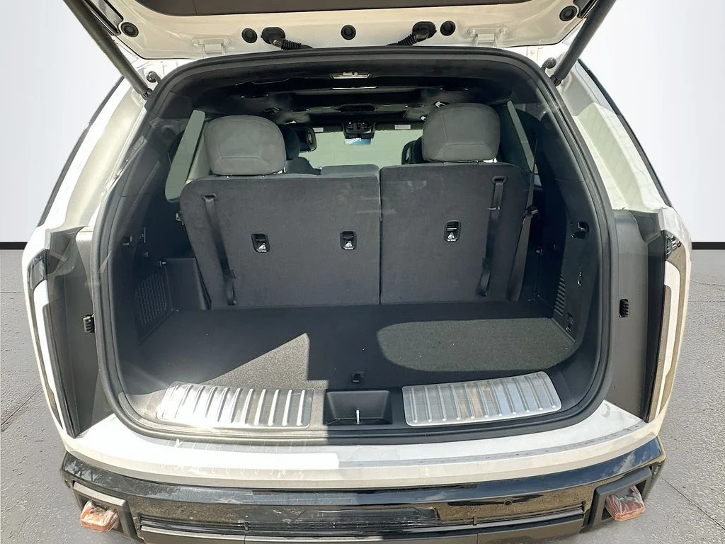 New 2027 Glacial White Kia X-Pro SX Prestige image 28