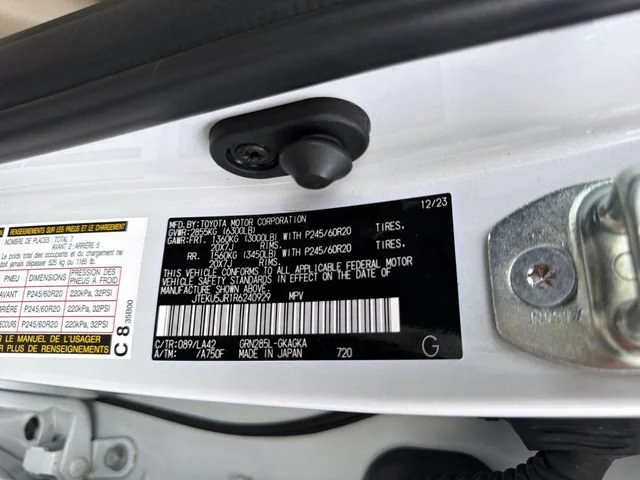 Used 2024 Off-white Toyota Limited image 35