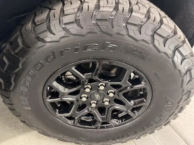 New 2026 Oxford White Ford STX® image 31