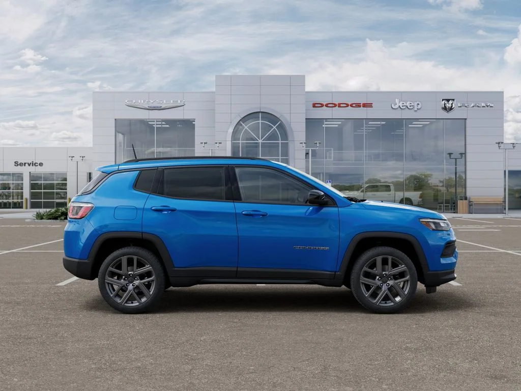New 2026 Hydro Blue Pearlcoat Jeep Latitude image 22