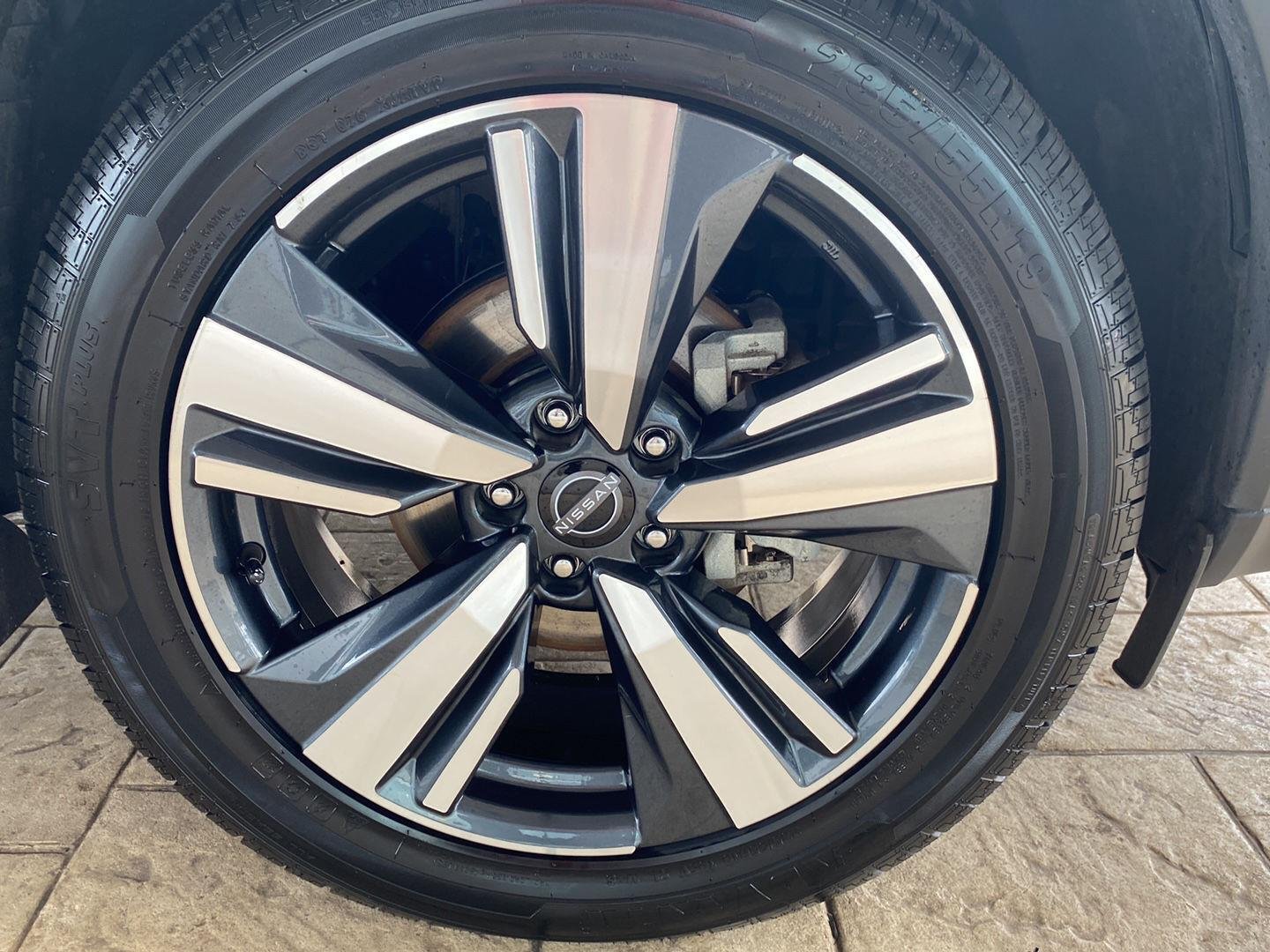 Certified Used 2023 Pearl White Tricoat Nissan SL image 13