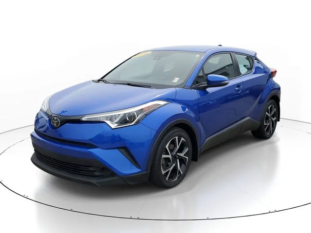 Used 2018 Blue Toyota XLE image 3