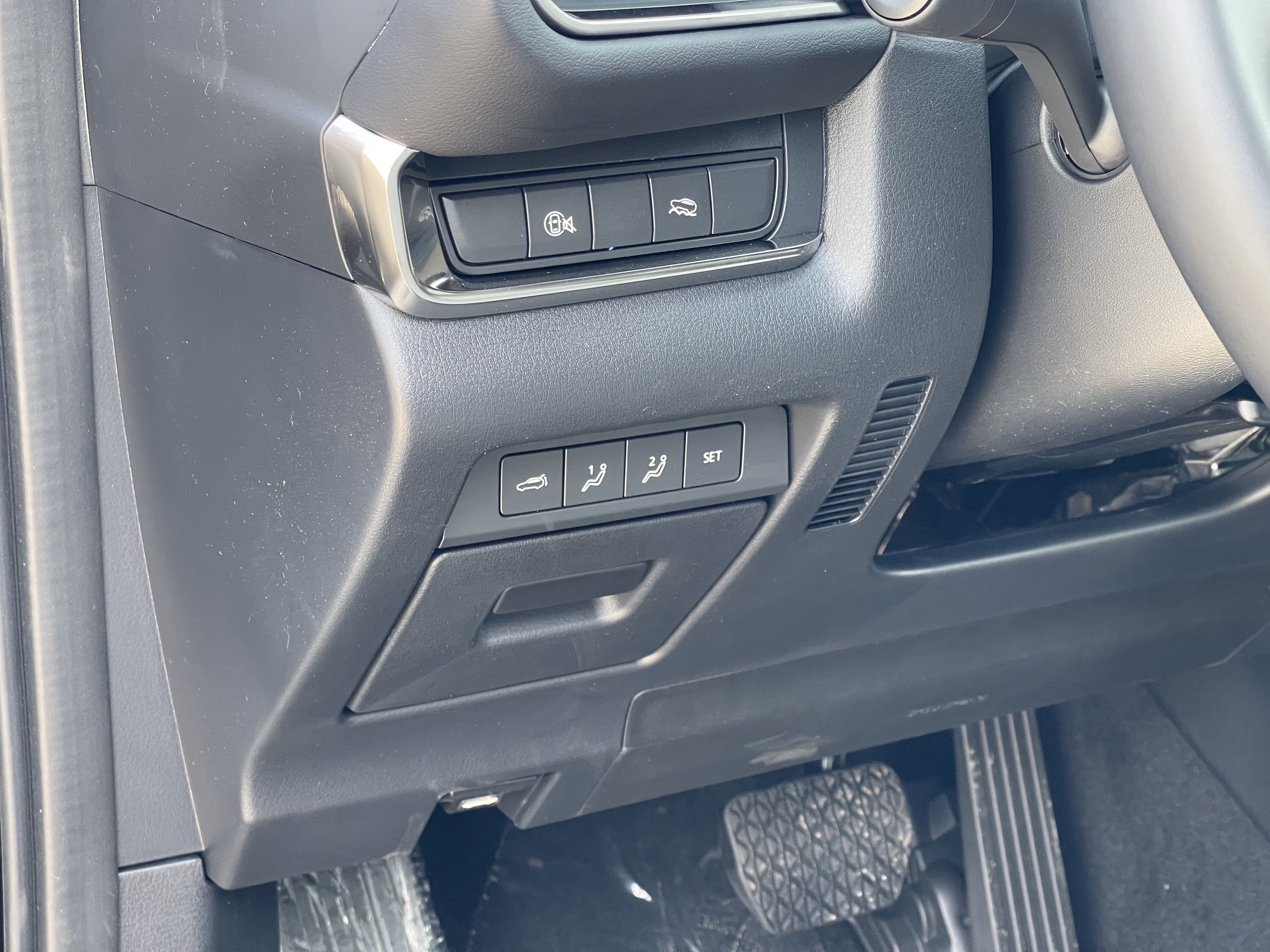 2025 Mazda CX-30 Premium - Photo 7