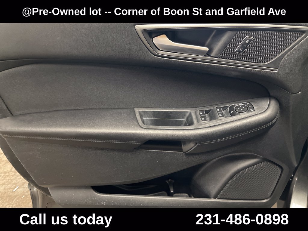 Used 2016 Gray Ford SE image 14