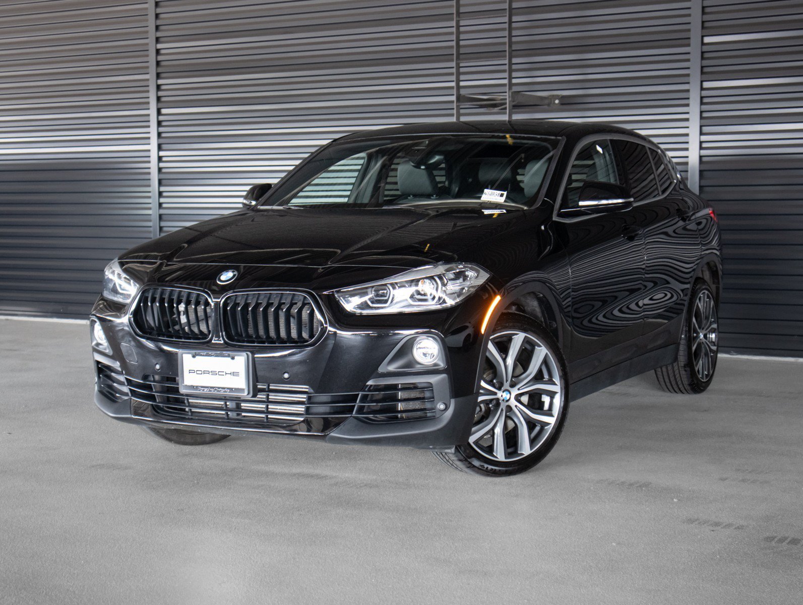 Used 2020 Jet Black BMW sDrive28i image 1