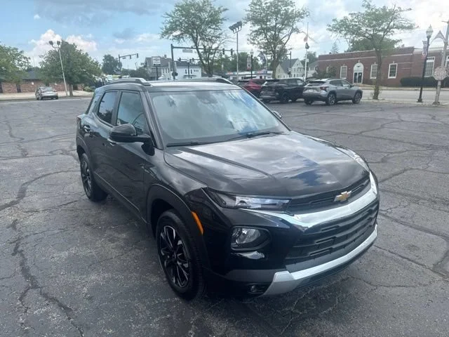 Used 2023 MOSAIC BLACK METALLIC Chevrolet LT image 2