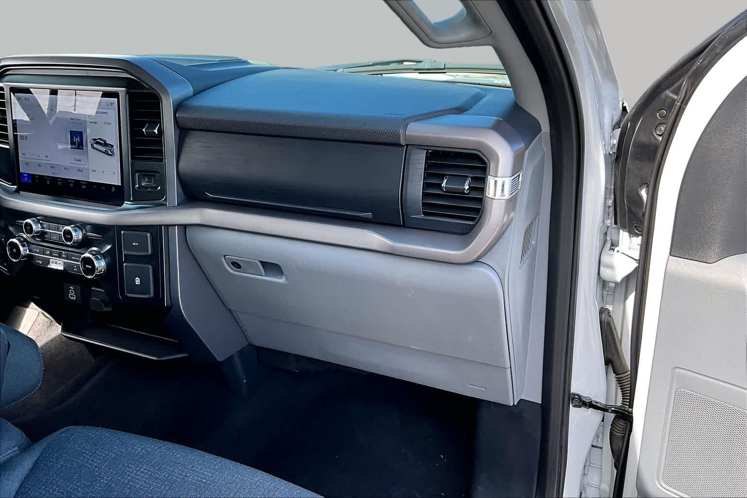 Used 2025 Space White Ford XLT image 19