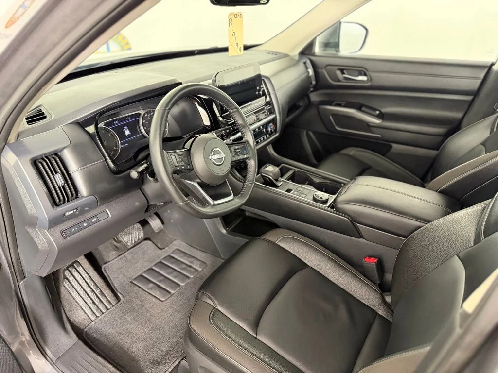Used 2023 Gun Metallic Nissan SL image 13