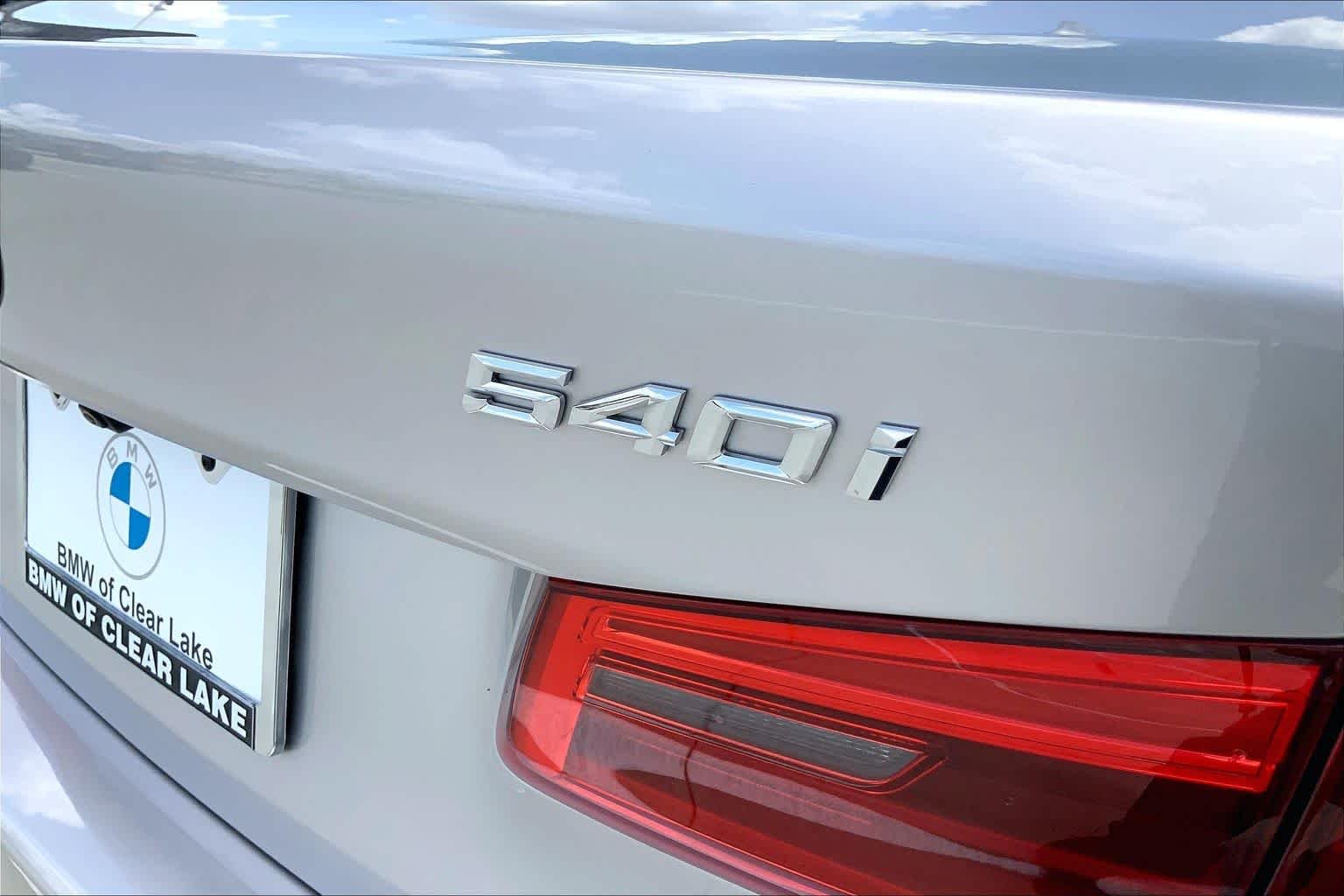 Used 2019 Rhodonite Silver Metallic BMW 540i image 9