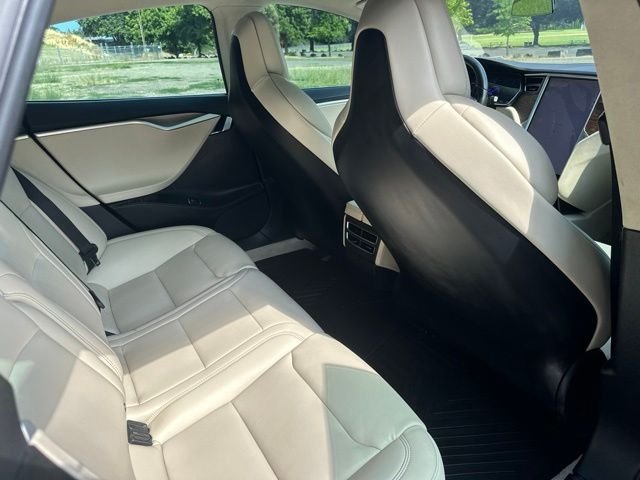 Used 2018 Silver Metallic Tesla 100D image 18