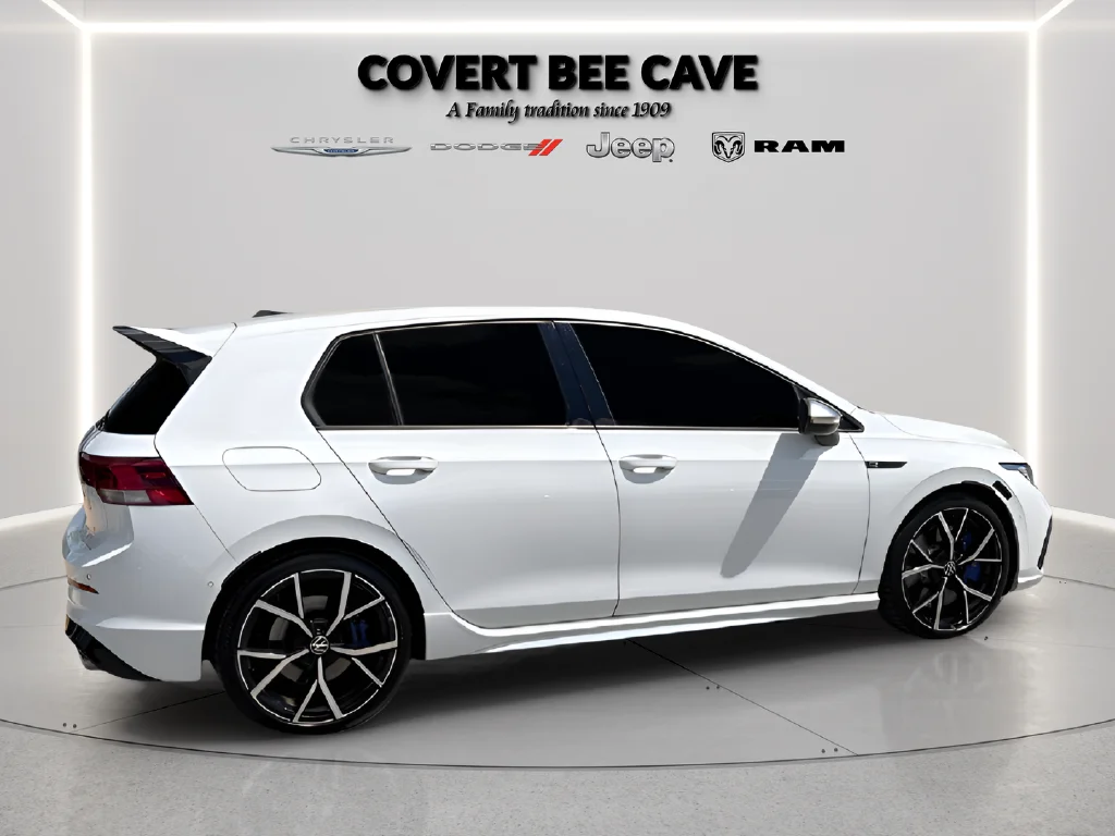 Used 2022  Volkswagen 2.0T image 16