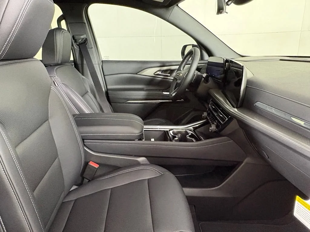 New 2026 Summit White Chevrolet LT image 17