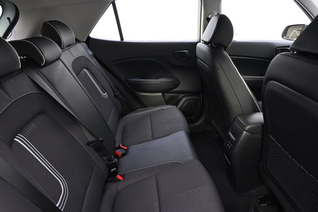 Certified Used 2025 Green Hyundai Limited image 18