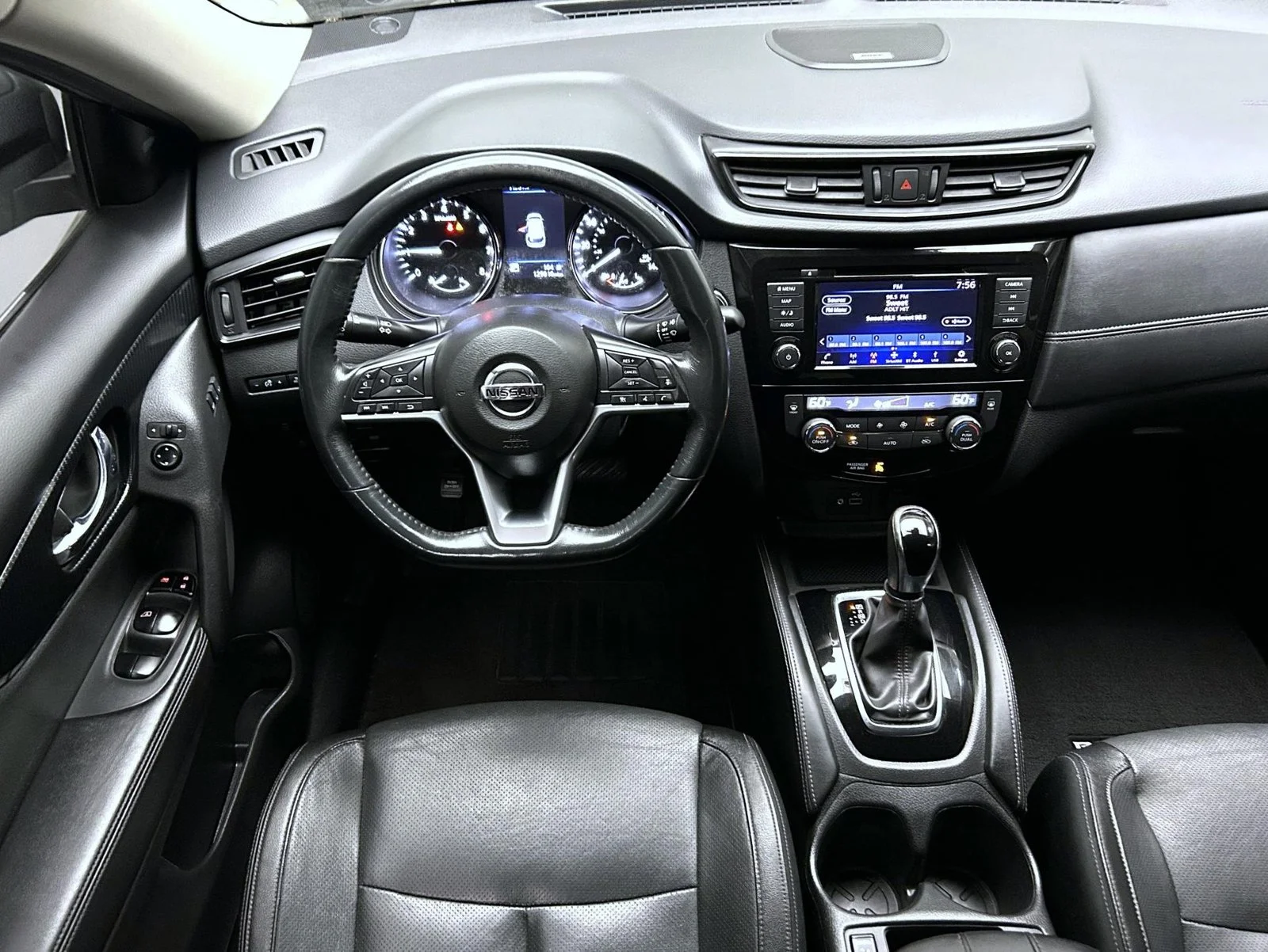 Used 2018 Silver Nissan SL image 14