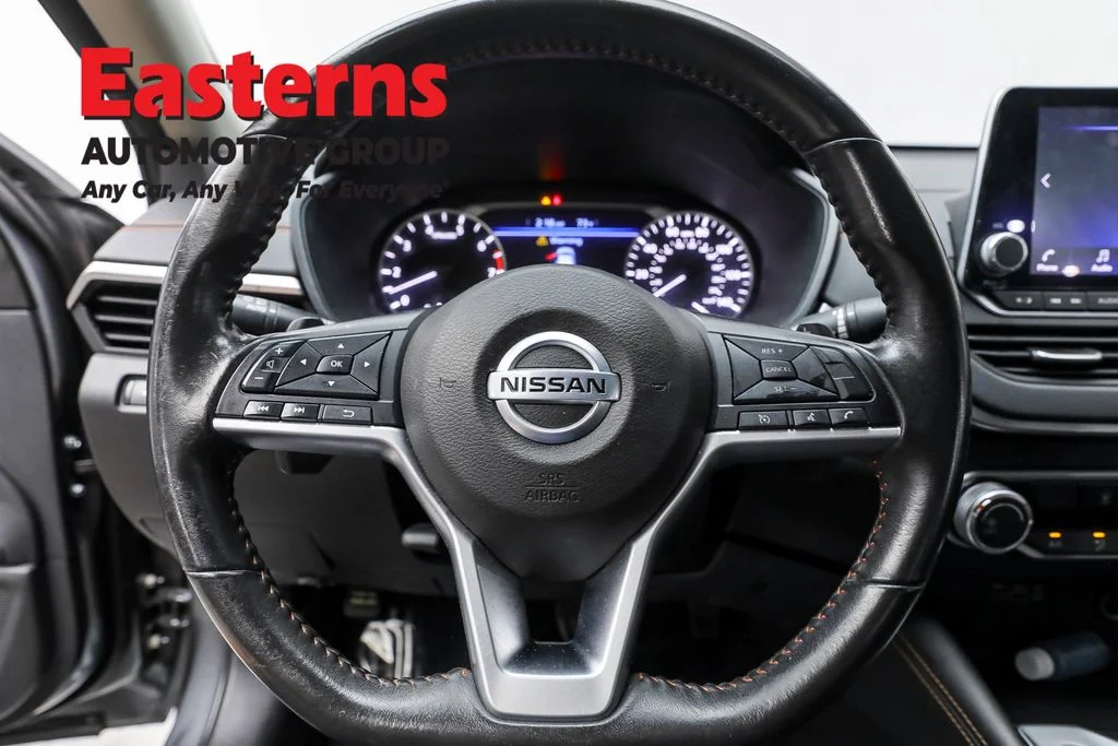 Used 2022 Gray Nissan 2.5 SR image 10
