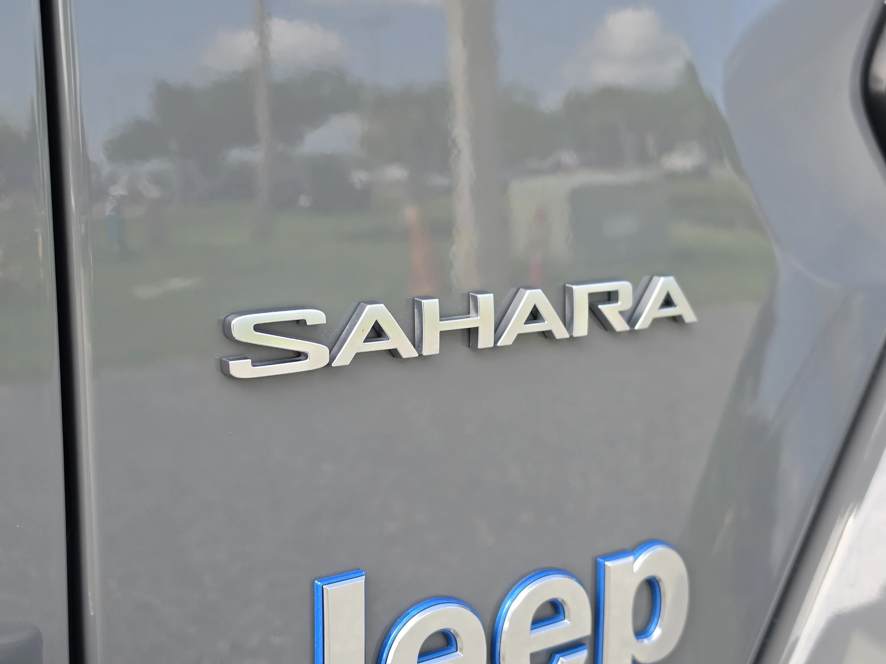 Used 2023 Sting-Gray Clearcoat Jeep Sahara image 17