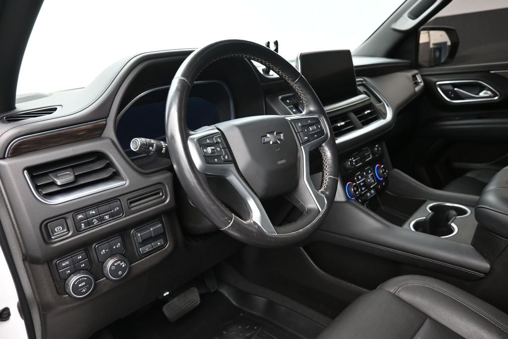 Used 2022 White Chevrolet Z71 image 18