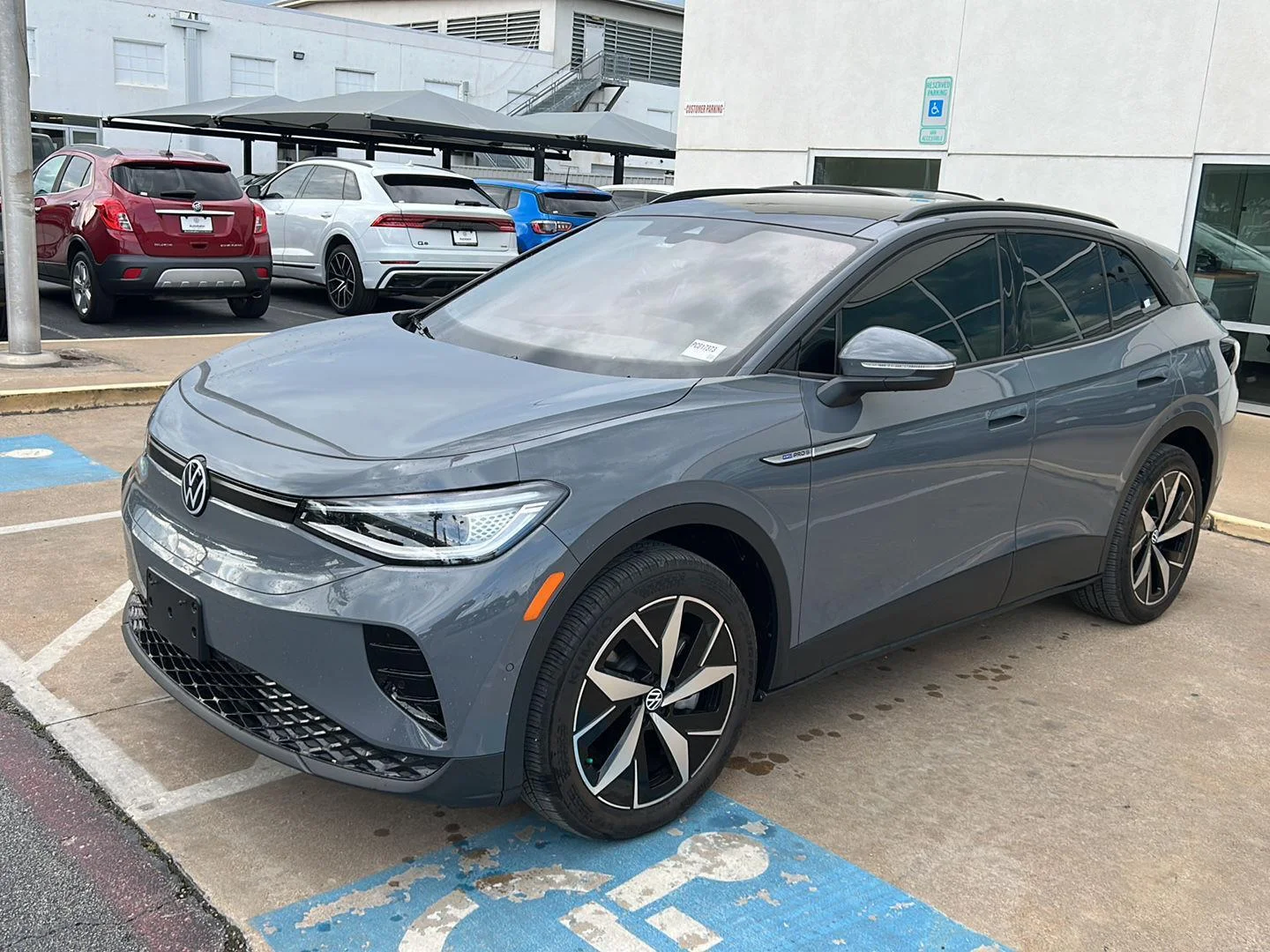 2023 Volkswagen ID.4 PRO S AWD's photo