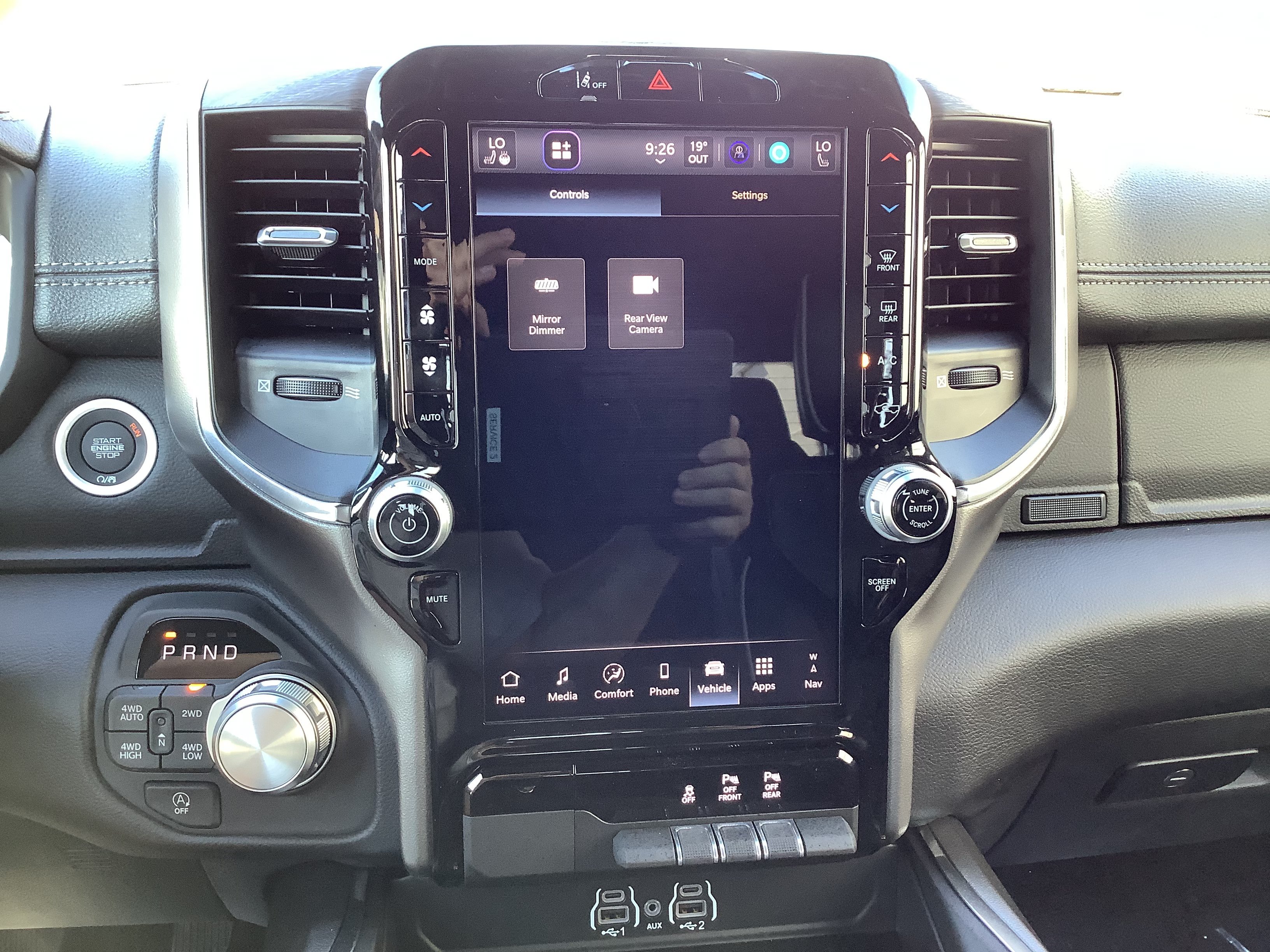 New 2026 Bright White Clear-Coat Exterior Paint RAM Laramie image 21