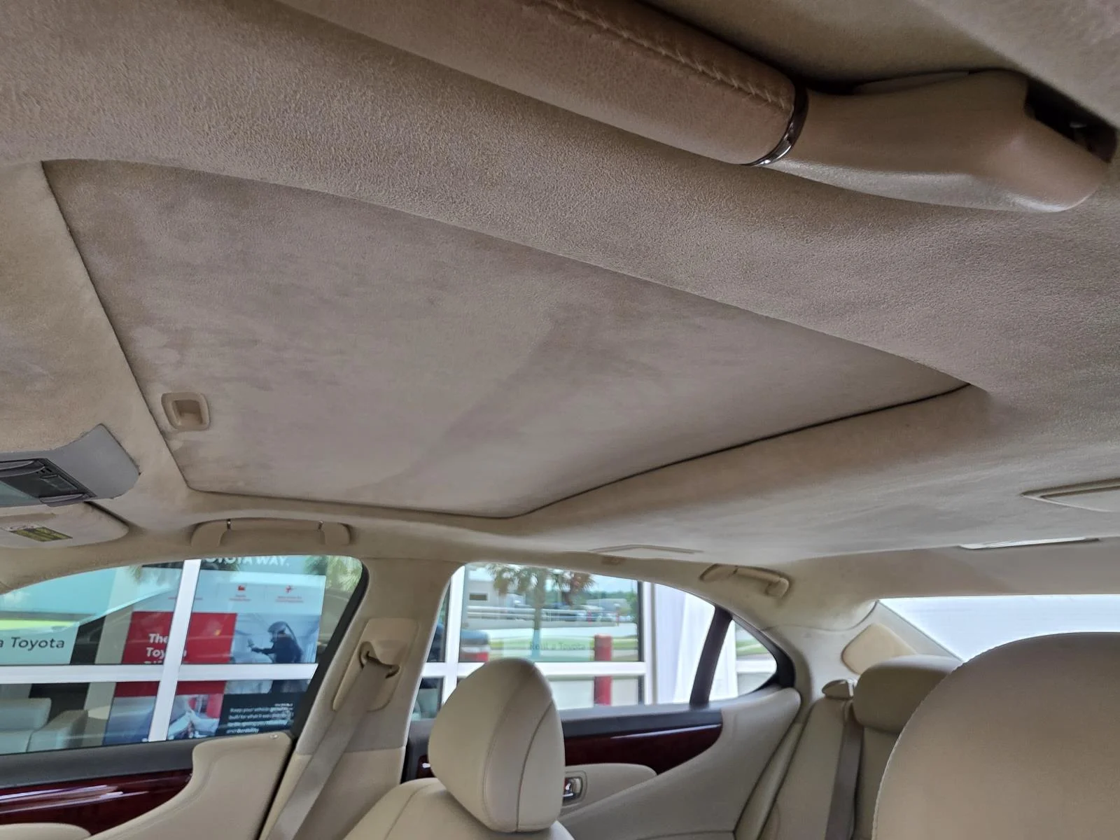 Used 2008  Lexus 460 L image 7