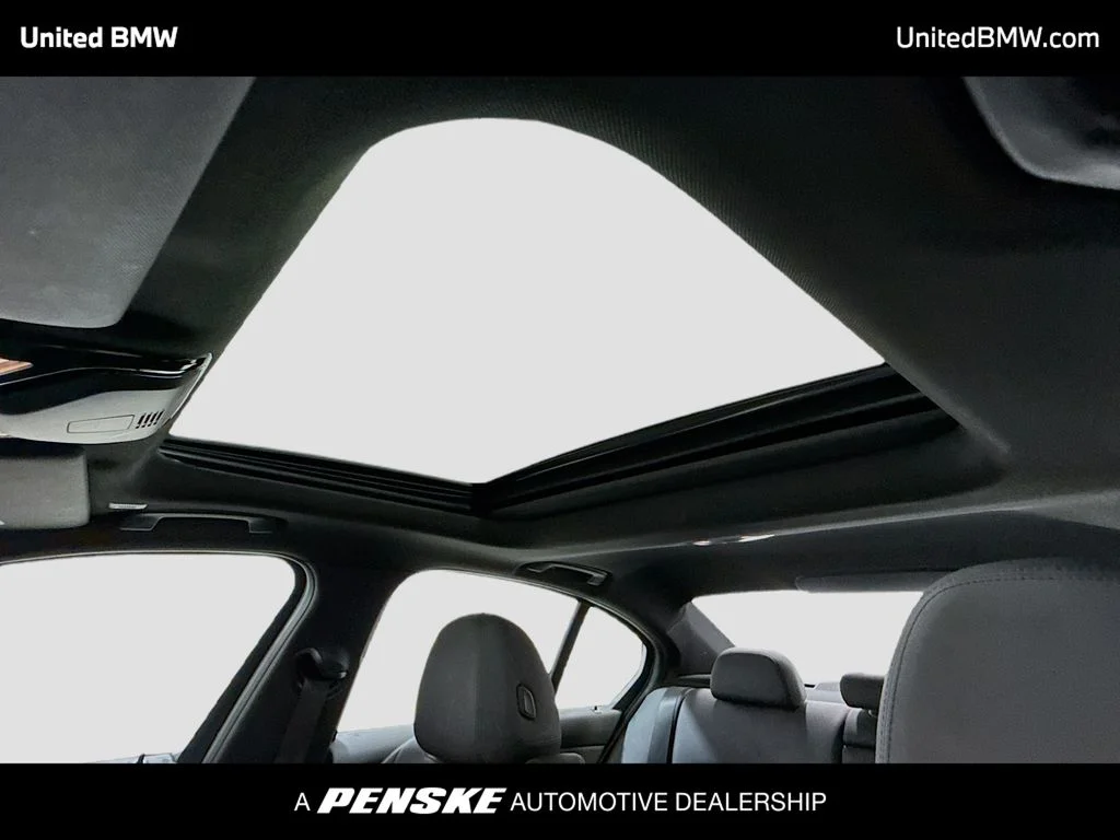 2021 BMW 3 Series 330i - Photo 12