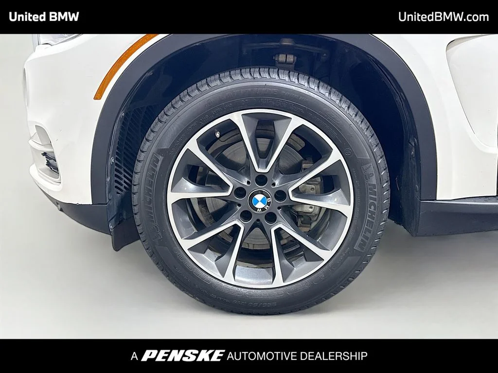 Used 2015 Alpine White BMW xDrive35i image 2