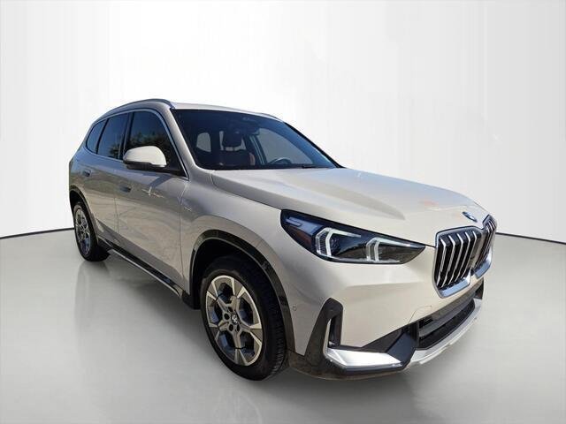 Used 2026 Dune Grey Metallic BMW xDrive28i image 7
