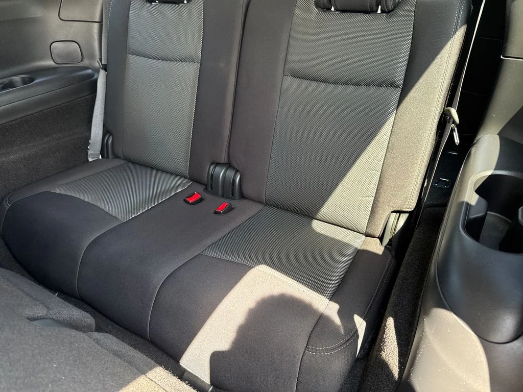 Used 2020 Glacier White Nissan S image 17